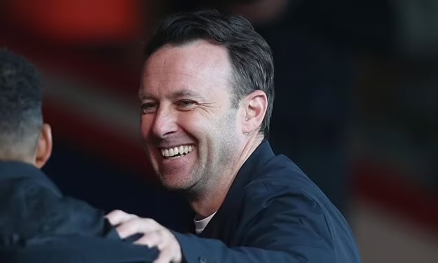 Crystal Palace are the only club with FOUR players in England’s EURO 2024 squad. Here’s how much they cost:

£15m — Henderson
£16m — Eze
£18m — Guehi
£18m — Wharton

And Olise was £8m 🤯 

4 of these 5 were bought from the Championship.

INSANE from Dougie Freedman and co. 👏