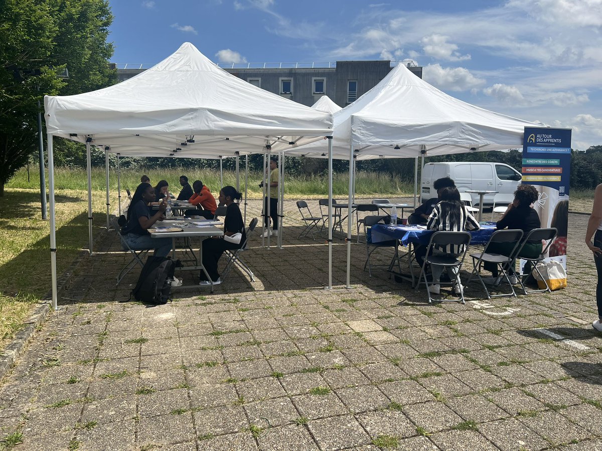 L’ANAF était aujourd’hui sur le parvis de La Mission Locale afin de présenter l’apprentissage aux jeunes présents.
#jeunes #missionlocale #apprentissage #seineetmarne