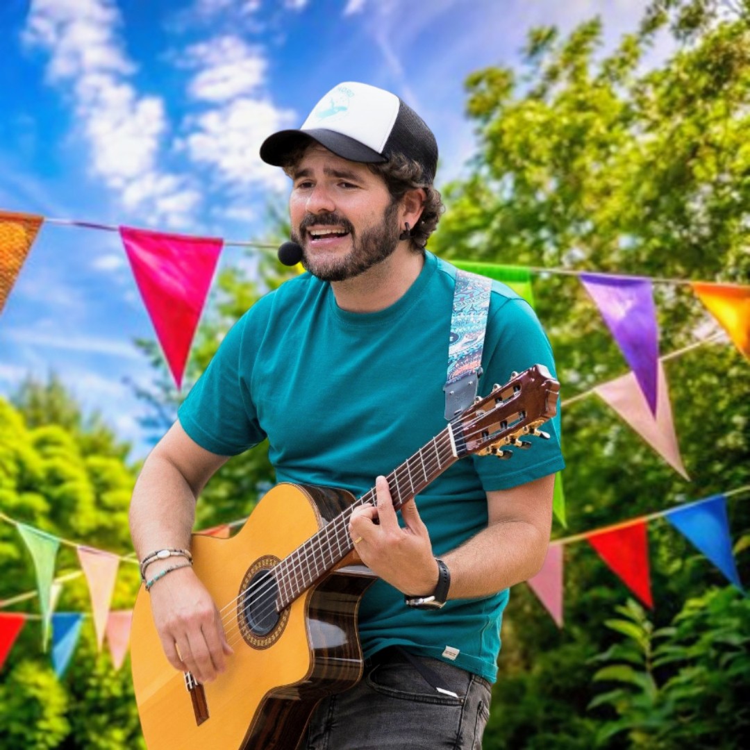 Setmanes de molts concerts de festa de final de curs a les escoles. No em podria sentir més a casa, gràcies per deixar-me formar part d'aquests moments plens d'energia, alegria i emoció!