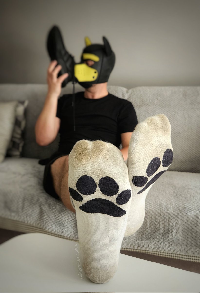 feetmaster_alex's tweet photo. Should I share with you? https://t.co/JWKuEJBOV0