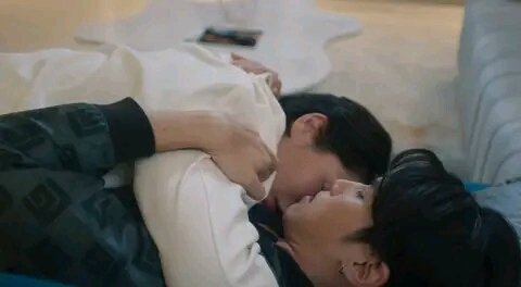 IDOLYSTUDI's tweet photo. หนีให้ตาย ก็คงไม่ช่วยอะไร 
#uppoom
#mystandin 
@uppoompat https://t.co/uHZsx4n1Us