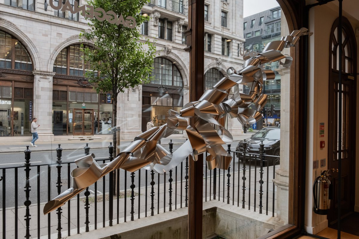 LFArchitecture's tweet photo. Head to @gaggenau to see #TheDance and #DigitalArtisans by @Tilayo_, inspired by the performance involved in the act of cooking, and balance between the use of technology and artisanal input found in #Gaggenau products.
Visit now! 👇
https://t.co/9eZod18tuf
#LFAat20 #Reimagine https://t.co/g5KFmyOk9v