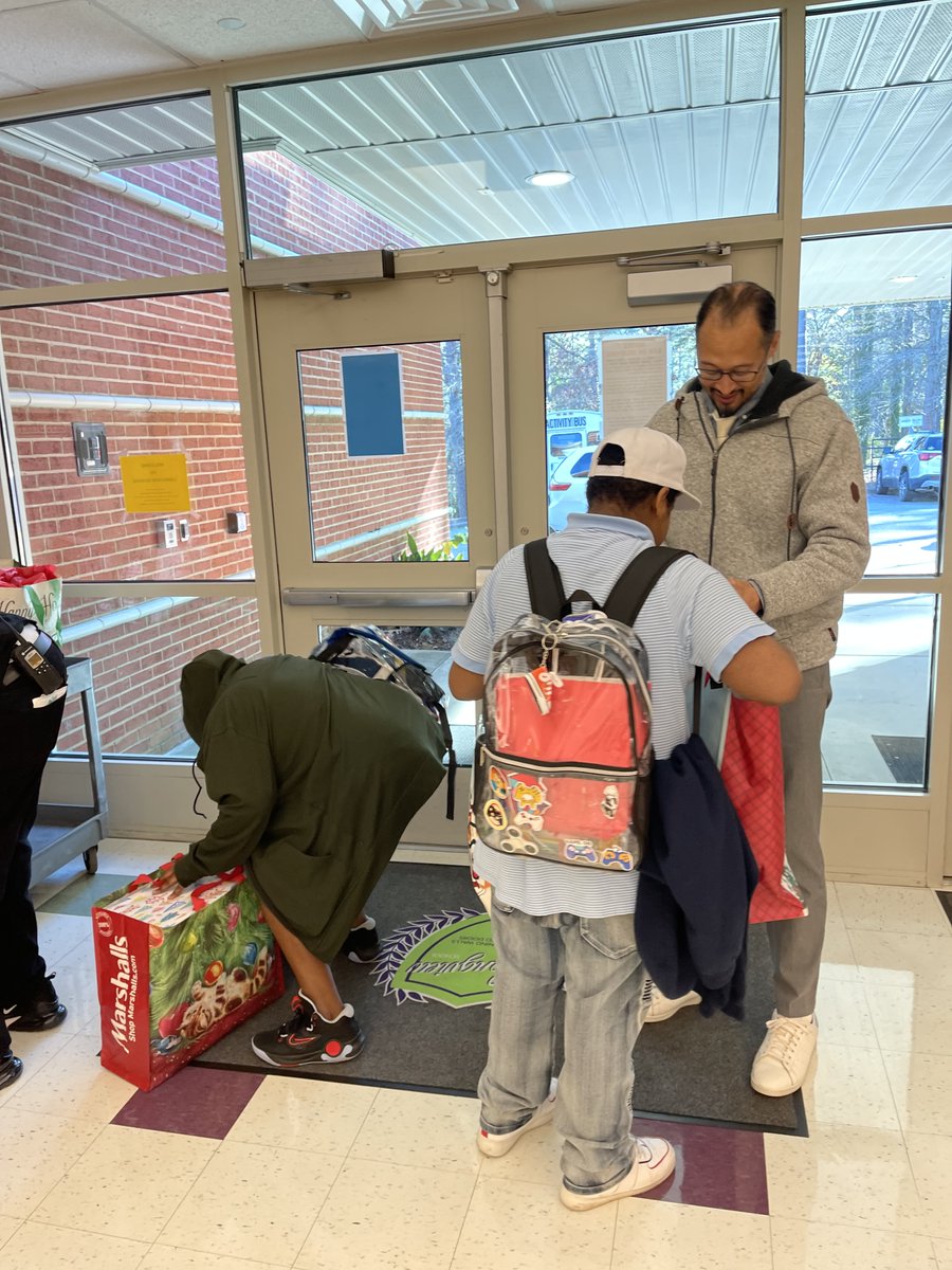 Longview School tweet media