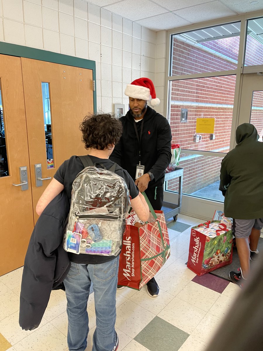 Longview School tweet media