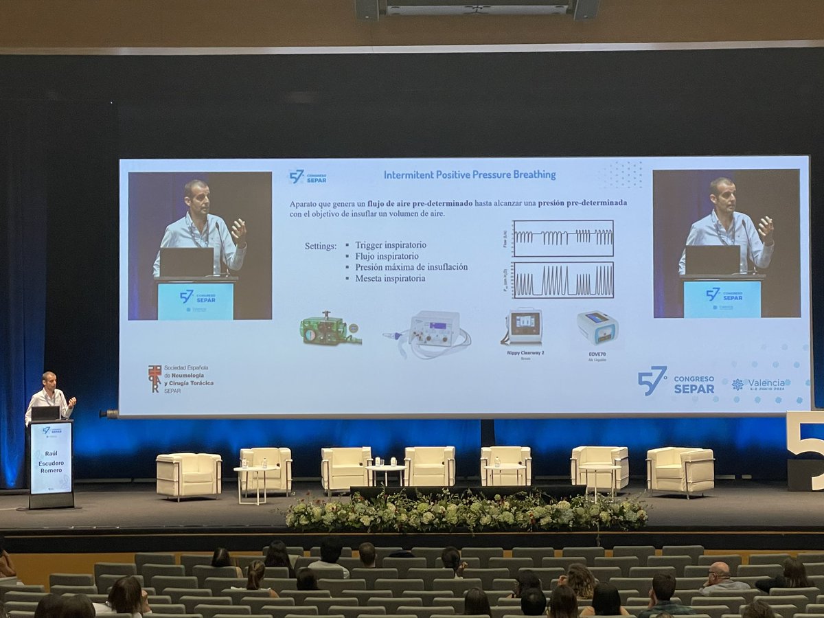 FISIOSEPAR's tweet photo. Nuestro compañero @Raul_EscuderoR imparte una clase magistral sobre el uso de los asistentes de Tos aplicado en el tratamiento de fisioterapia respiratoria en patología neuromuscular 
#57congresoSEPAR https://t.co/Vj4Dq5Fn7R