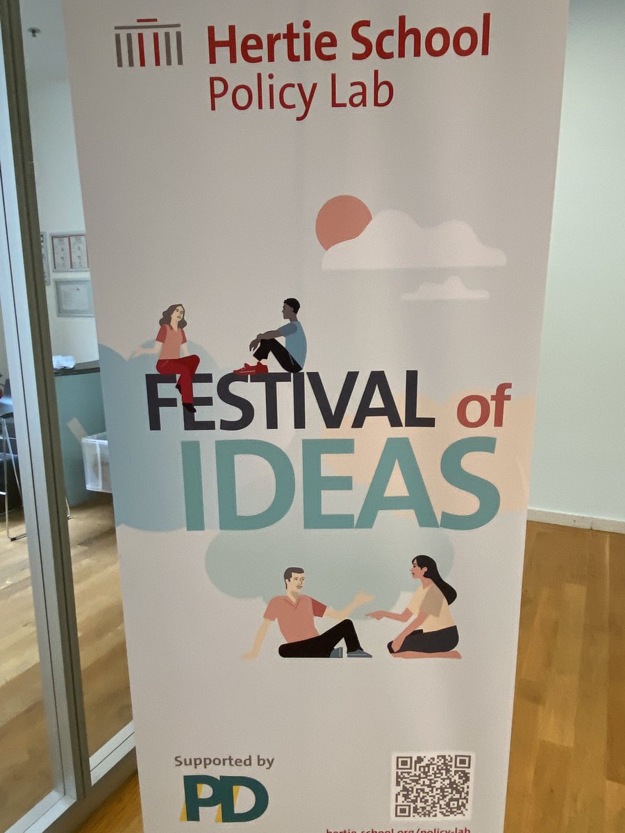 🚀 Launching: our #HertiePolicyLab Festival of Ideas 💡. Students, instructors and our practice partners have gathered to present and discuss the policy ideas that our students have worked on this semester! Stay tuned for the announcement of our winner teams.