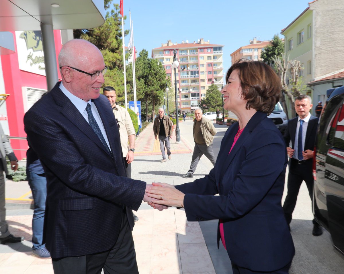Ayşe Ünlüce tweet media