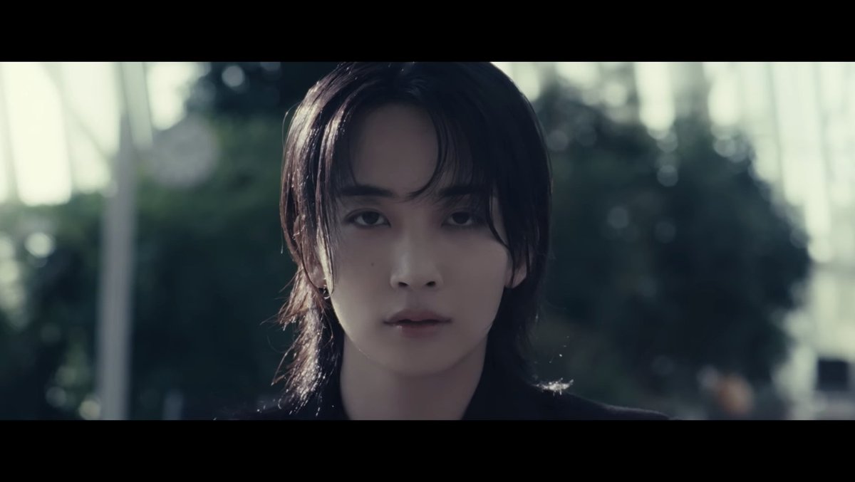 진짜 두 버석한 얼굴 땜에 미칠 것 같음
얼굴이 곧 서사인 둘을 데리고
이런 개맛도리 서사를 말아 주다니
플디 너 맞아??ㅠㅠㅠㅠㅠ