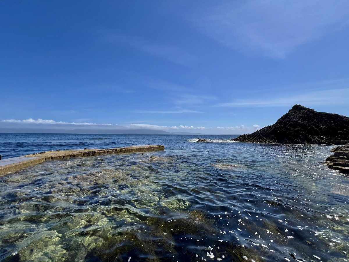 theemmadilemma's tweet photo. Beautiful Scotland 🏴󠁧󠁢󠁳󠁣󠁴󠁿☀️🦦🦌🦅
.
.
(#scotland #visitscotland #holiday #nature #naturephotos 
#naturephotgraphy #summer #blueskies #lunga #staffa #ulva #sea #seascape #seascapes #coast #coastal #visitscotland @VisitScotland) https://t.co/hvjnMfsgML