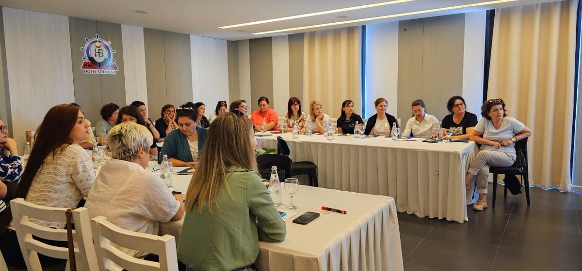 albania_unicef's tweet image. 📌@Nisma_ARSIS, in collab. w/ MoHSP, supported by #UNICEFAlbania, continue the 2nd training cycle for staff in child care institutions/support services in Vlorë, focusing on legal frameworks, emergency care standards, safe housing for families in need. #deinstitutionalization