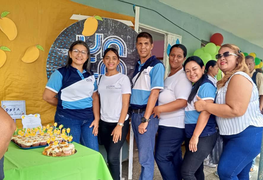 UTGUCojedesUNEM's tweet photo. #AlMomento📍 La #ULGU del municipio Rómulo Gallegos presente en la Feria del Mango estadal, feria que tiene como finalidad resaltar nuestro fruto emblematico.
#PuebloLealSiempre
@NicolasMaduro
@SomosUnem @_LaAvanzadora @sandraoblitasr @MPPEDUCACION @mppeduniv https://t.co/Y2FXBnIaQu