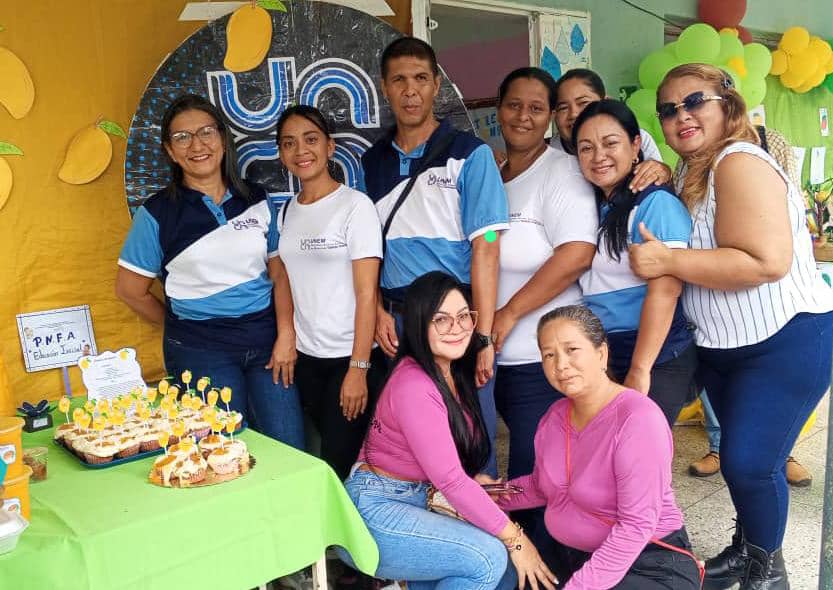 UTGUCojedesUNEM's tweet photo. #AlMomento📍 La #ULGU del municipio Rómulo Gallegos presente en la Feria del Mango estadal, feria que tiene como finalidad resaltar nuestro fruto emblematico.
#PuebloLealSiempre
@NicolasMaduro
@SomosUnem @_LaAvanzadora @sandraoblitasr @MPPEDUCACION @mppeduniv https://t.co/Y2FXBnIaQu