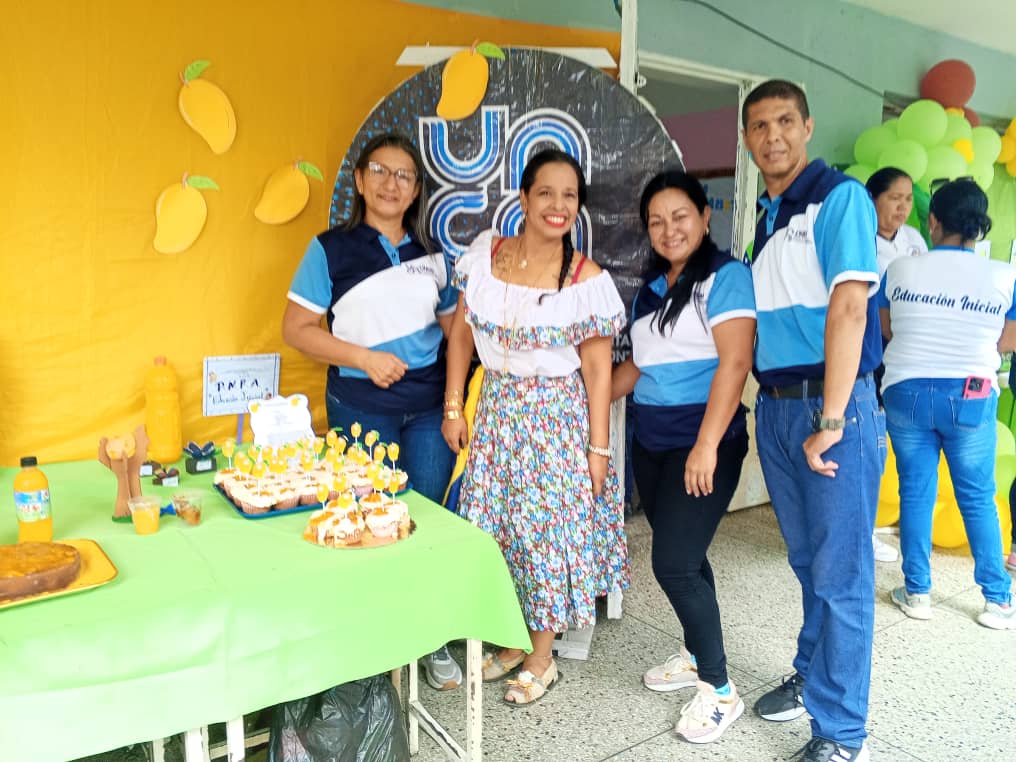 UTGUCojedesUNEM's tweet photo. #AlMomento📍 La #ULGU del municipio Rómulo Gallegos presente en la Feria del Mango estadal, feria que tiene como finalidad resaltar nuestro fruto emblematico.
#PuebloLealSiempre
@NicolasMaduro
@SomosUnem @_LaAvanzadora @sandraoblitasr @MPPEDUCACION @mppeduniv https://t.co/Y2FXBnIaQu