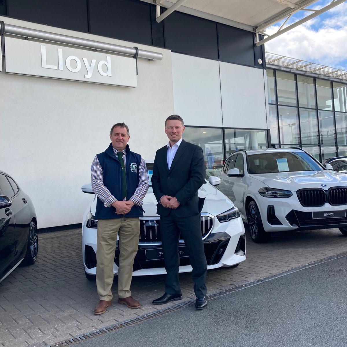 We’re thrilled to be back at the @cumberlandshow this Saturday
Matthew Bowker, Cumberland Show Chairman, visited us ahead of the show -
Here he is with Craig Kirkpatrick, Head of Marketing at Lloyd Motor Group 📸.
Look out for the Lloyd Motor Group tipi at the show on Saturday!