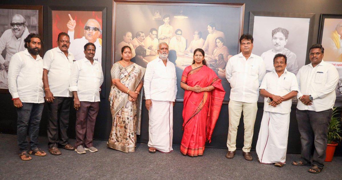 DrKalanidhiV's tweet photo. முத்தமிழறிஞர் டாக்டர் கலைஞர் அவர்களின் நூற்றாண்டு நிறைவு விழாவை முன்னிட்டு, சென்னை, இராஜா அண்ணாமலை மன்றத்தில் சென்னை கிழக்கு மாவட்டக் கழகம் ஏற்பாட்டில் அமைக்கப்பட்டுள்ள “காலம் உள்ளவரை கலைஞர்” - நவீன கண்காட்சியகத்தை கழக துணைப் பொதுச் செயலாளரும், தூத்துக்குடி மக்களவை உறுப்பினருமான https://t.co/4OcK5cGMG6