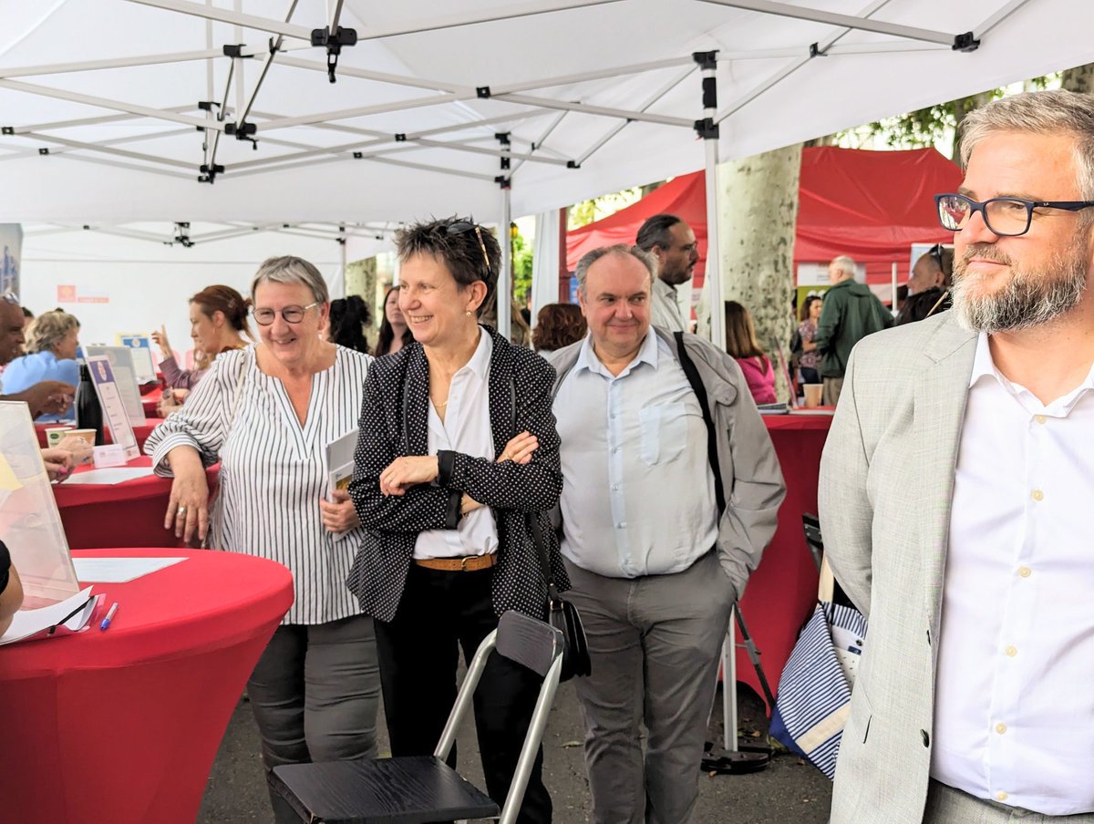 Un record d'affluence pour l'édition 2024 de la place du #TAF de Saint-Girons avec 300 visiteurs 🤩 !
Bravo à toutes les équipes de <a href="/FranceTravail/">France Travail</a>
<a href="/Occitanie/">Région Occitanie</a>
<a href="/Prefet09/">Préfet de l'Ariège</a> 
@ariegeledpt 
<a href="/saintgirons/">Esteban</a>
<a href="/muriellehenry1/">Murielle HENRY</a> 
<a href="/hlantelme/">Hervé Lantelme</a>
