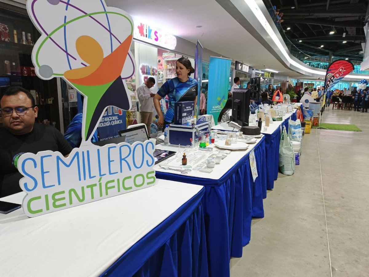 El <a href="/Mincyt_VE/">Ministerio para Ciencia y Tecnología</a> y sus entes adscritos se unen en la Feria Oportunidades de Estudio 2024 para inspirar a los jóvenes de bachillerato a explorar carreras tecnológicas y construir un futuro innovador para nuestra Patria 🇻🇪