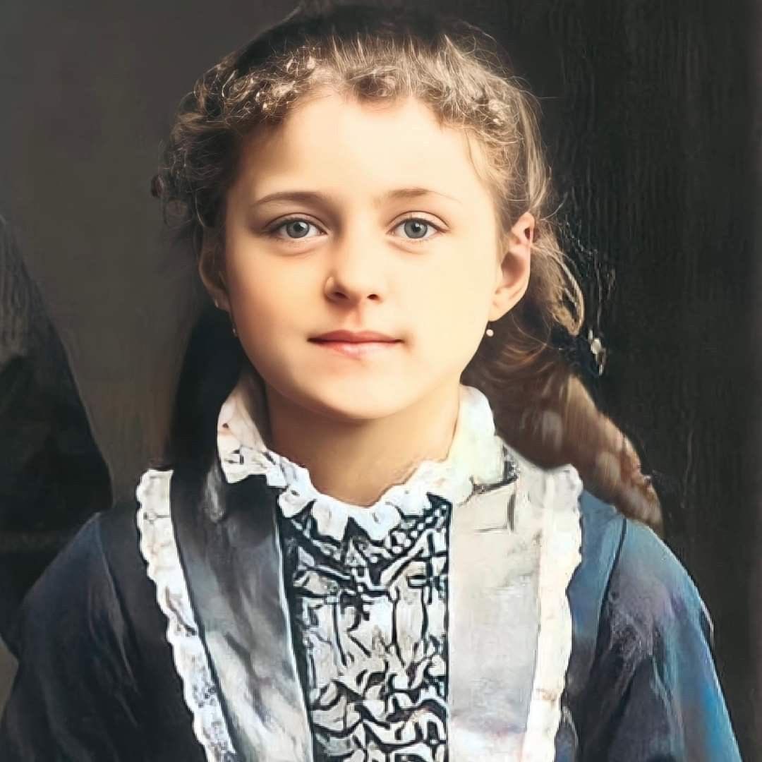 lolekinho's tweet photo. Livre de responder às solicitações de Nosso Senhor, de fazer pouco ou muito por Ele, de escolher entre os sacrifícios que Ele pede. Então, como nos dias da infância de Teresinha ela exclamou e aí nasceu a famosa frase que tanto conhecemos e desejamos: https://t.co/lDxhnFZsSU