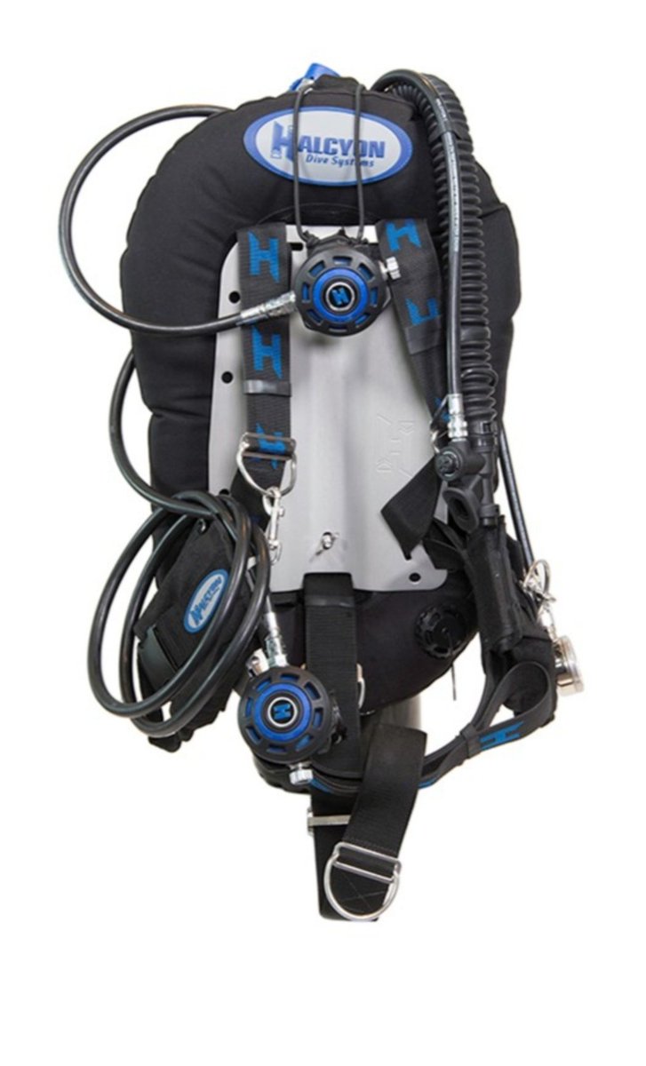 MurciaScuba's tweet photo. What Bcd do you use? What's the best bcd configuration?? Ed has writen a blog post about the backplate, wing and harness option. See what you think.. https://t.co/MdSJpmPRVK https://t.co/AjLXvJr44D
