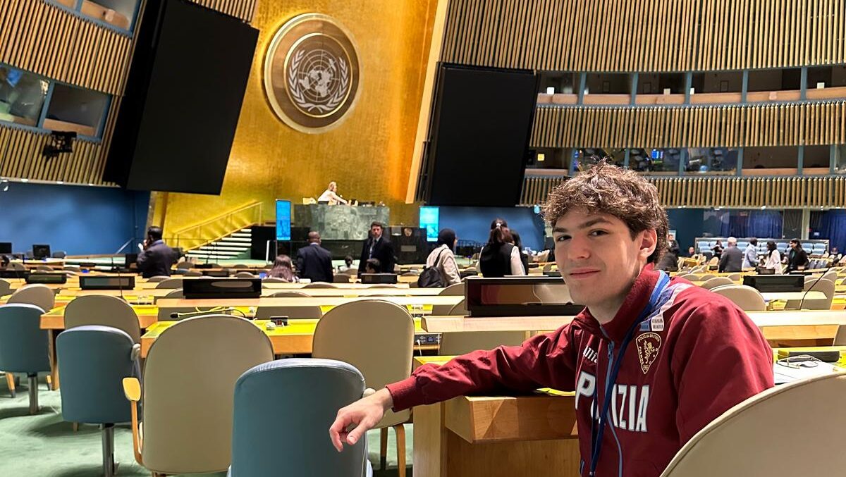 Nuotomania's tweet photo. DA https://t.co/VcVslNMApJ - #FINP #antoniofantin #Finp #onu “Sviluppo sostenibile attraverso lo sport”, Antonio Fantin alle Nazioni Unite: Mercoledì 5 giugno si è tenuto a New York presso la sede dell’Ufficio delle Nazioni Unite per il controllo della… https://t.co/3GIhZXoh6d https://t.co/HuU58ls2H0