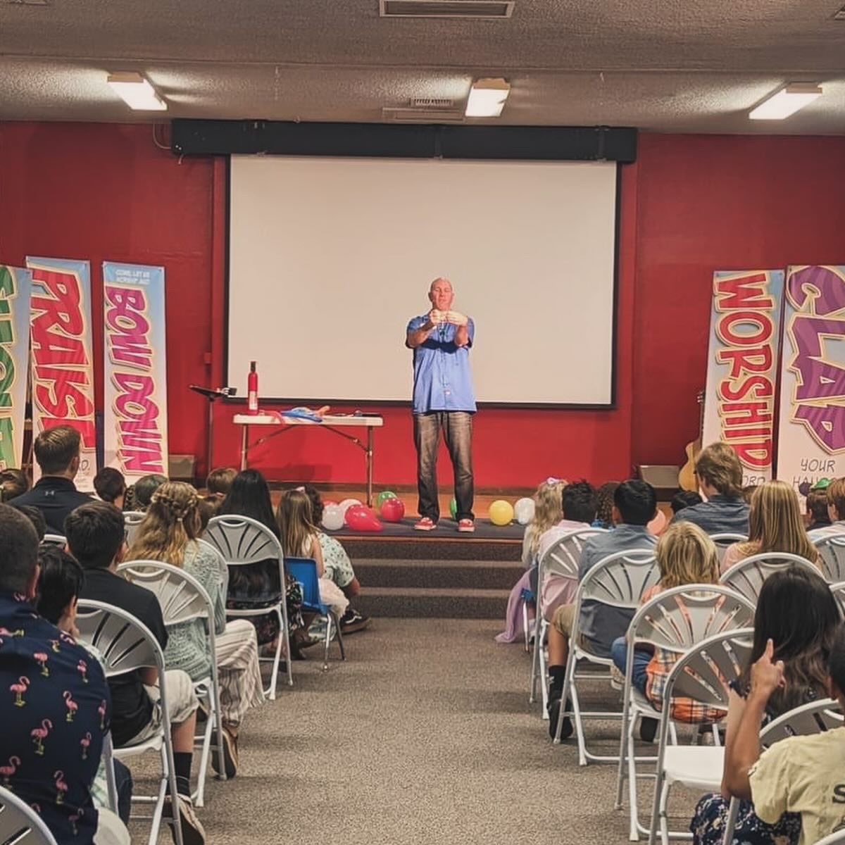 ChurchOpenDoor1's tweet photo. For National Yo-Yo Day, here's a look at our Jeff Grable, ("Roady") yo-ing for Jesus at our own CODkids events! 🪀 

#nationalyoyoday https://t.co/vaUWDUeIj0