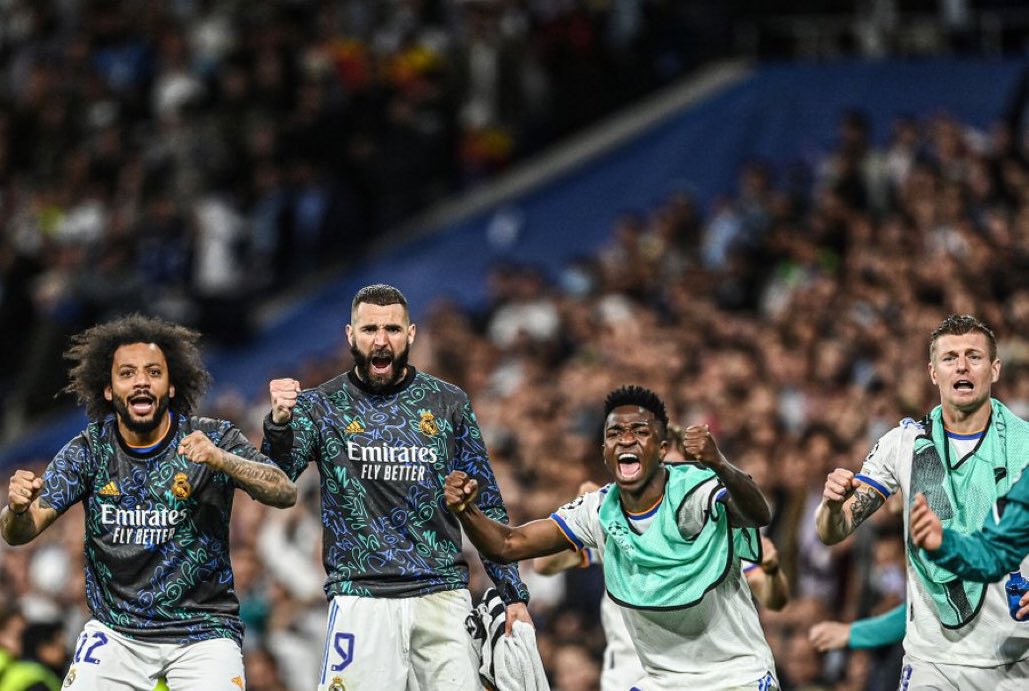EditionMerengue's tweet photo. Si pendant 86 minutes, le scientifique Pep Guardiola a appris à Carlo Ancelotti le football… 𝑫𝒂𝒏𝒔 𝒄𝒆𝒔 𝒅𝒆𝒓𝒏𝒊𝒆𝒓𝒔 𝒊𝒏𝒔𝒕𝒂𝒏𝒕𝒔 𝒒𝒖𝒊 𝒄𝒐𝒎𝒑𝒕𝒆𝒏𝒕, 𝒍’𝒊𝒕𝒂𝒍𝒊𝒆𝒏 𝒗𝒂 𝒍𝒖𝒊 𝒂𝒑𝒑𝒓𝒆𝒏𝒅𝒓𝒆 𝒍𝒂 𝒗𝒊𝒆. https://t.co/I9HRihOfTa