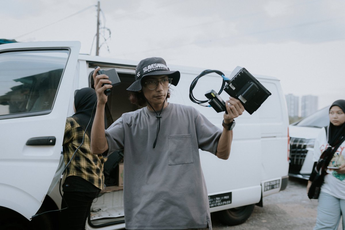 RadzmeeRazak's tweet photo. First time layan short film with big production . Terima kasih bagi kepercayaan untuk saya jadi DOP https://t.co/0UncZcmOfe