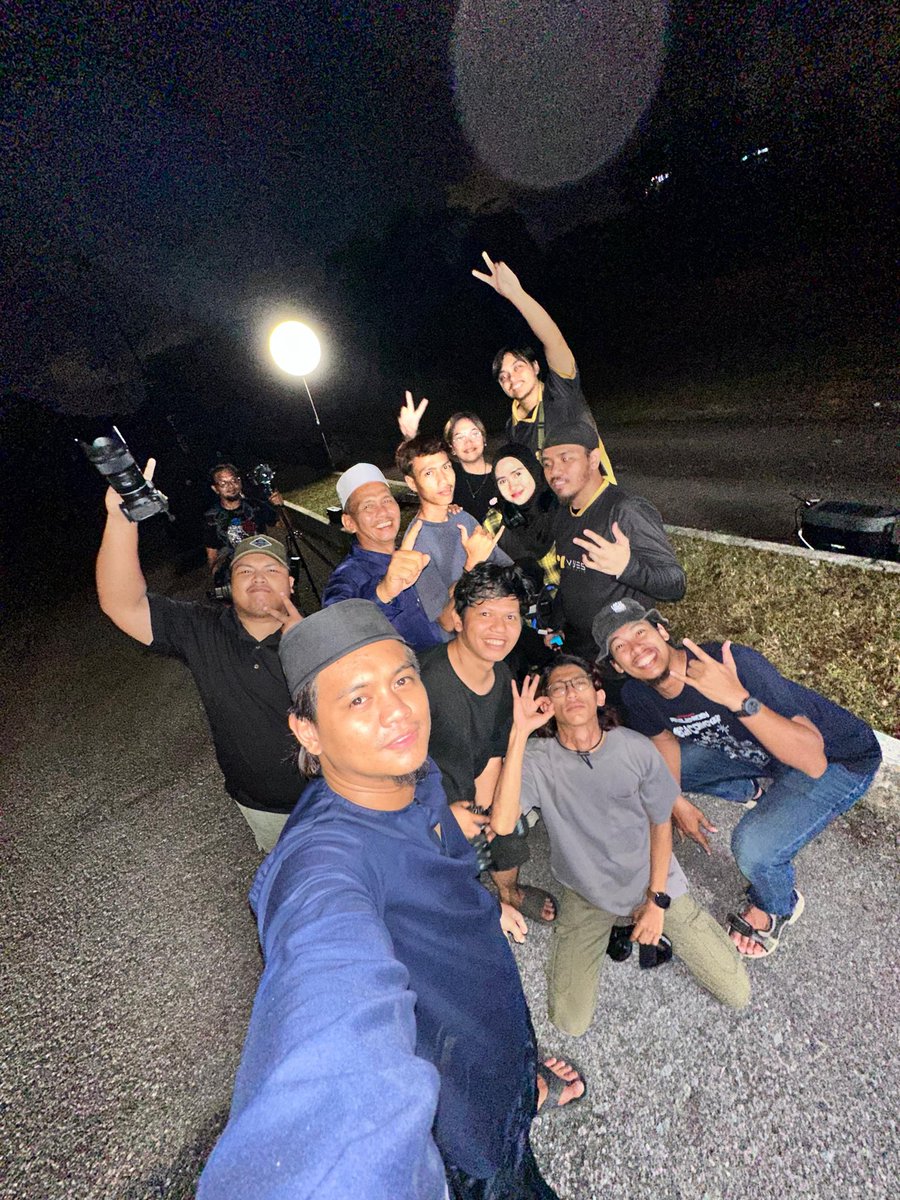 RadzmeeRazak's tweet photo. First time layan short film with big production . Terima kasih bagi kepercayaan untuk saya jadi DOP https://t.co/0UncZcmOfe