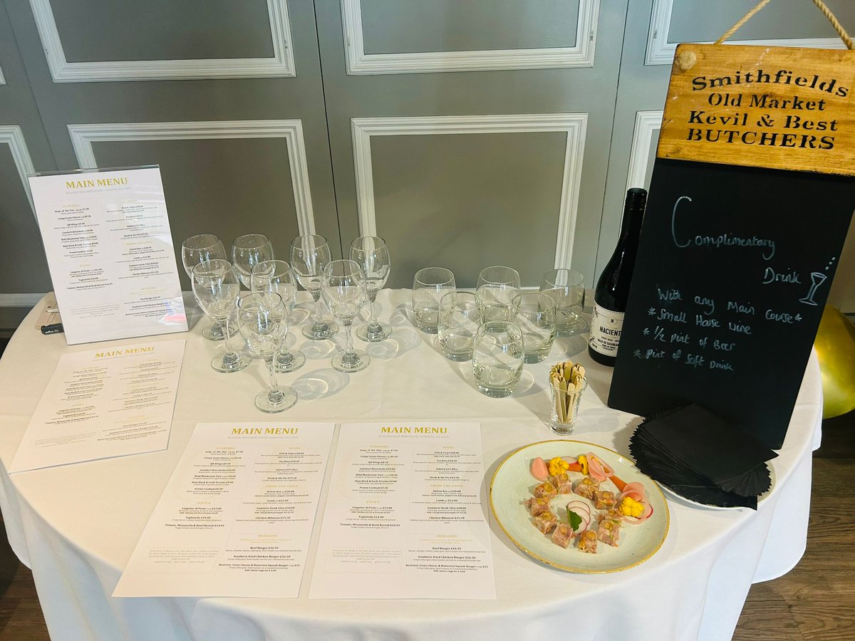 RamadaCoventry's tweet image. Check out our new summer menu at Ramada! We&apos;re offering free drinks and canapés this week to celebrate. Stay tuned on our socials for a sneak peek at our delicious dishes. Don&apos;t miss out! 🍽️🥂

#RamadaCoventry #MenuLaunch #NewMenu