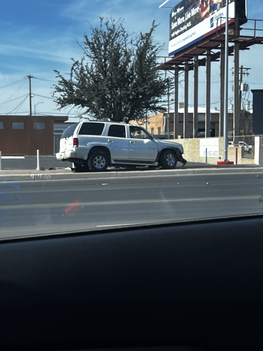 pjmtista's tweet photo. @whatsuptucson ouch |Broadway&amp; Euclid| https://t.co/f6nR8cOpLV