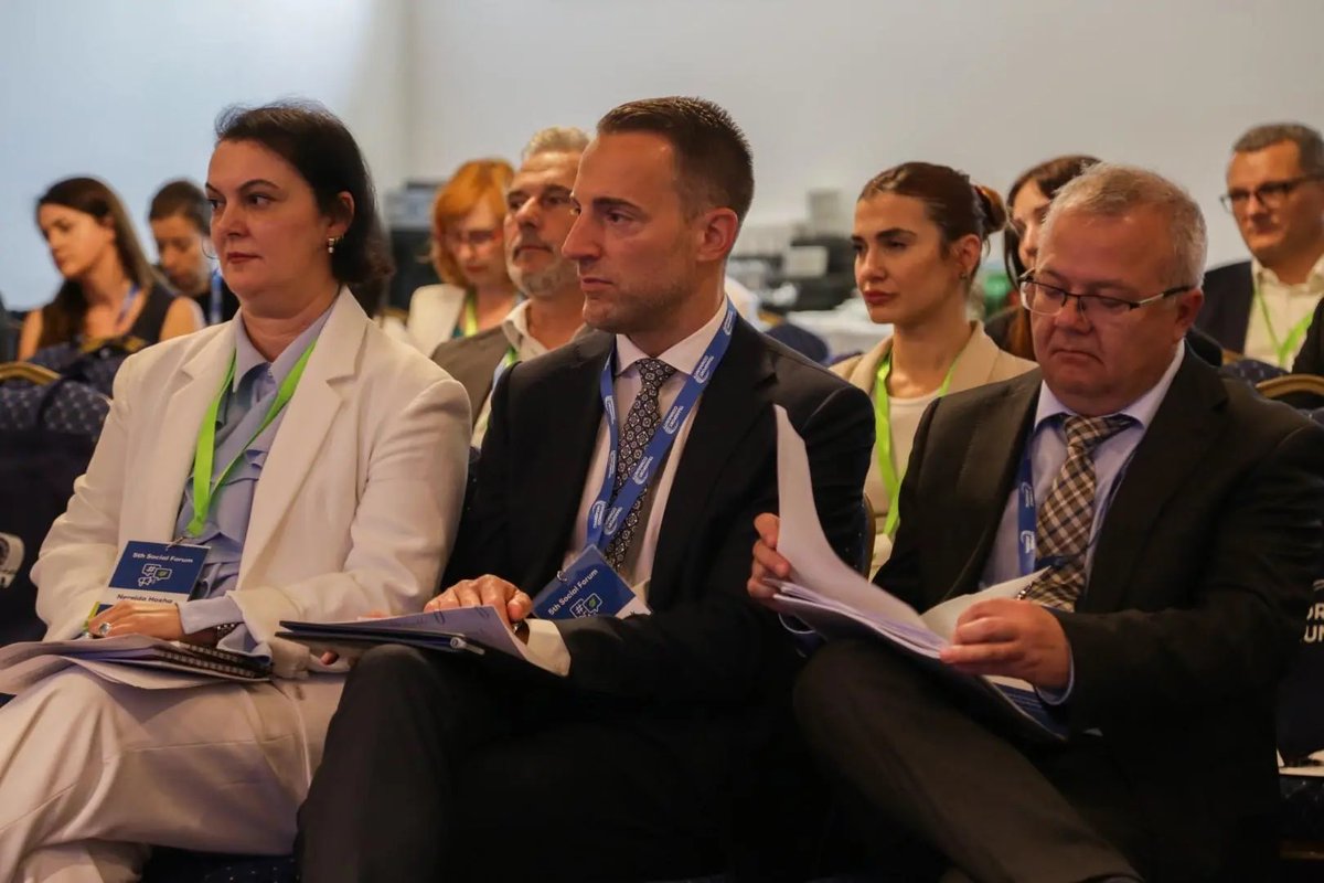 CDIAlbania's tweet photo. #WesternBalkans social actors are directly impacted by transport policies and projects. 🚦They have the motivation and place-based knowledge to contribute to their success. 🎯 That's why we need the space and appropriate resources to make that happen.

📌 Proud that @EUWB6_TCT Social Forum recognized CDI’s and regional partners contribution in building more inclusive transport policies.