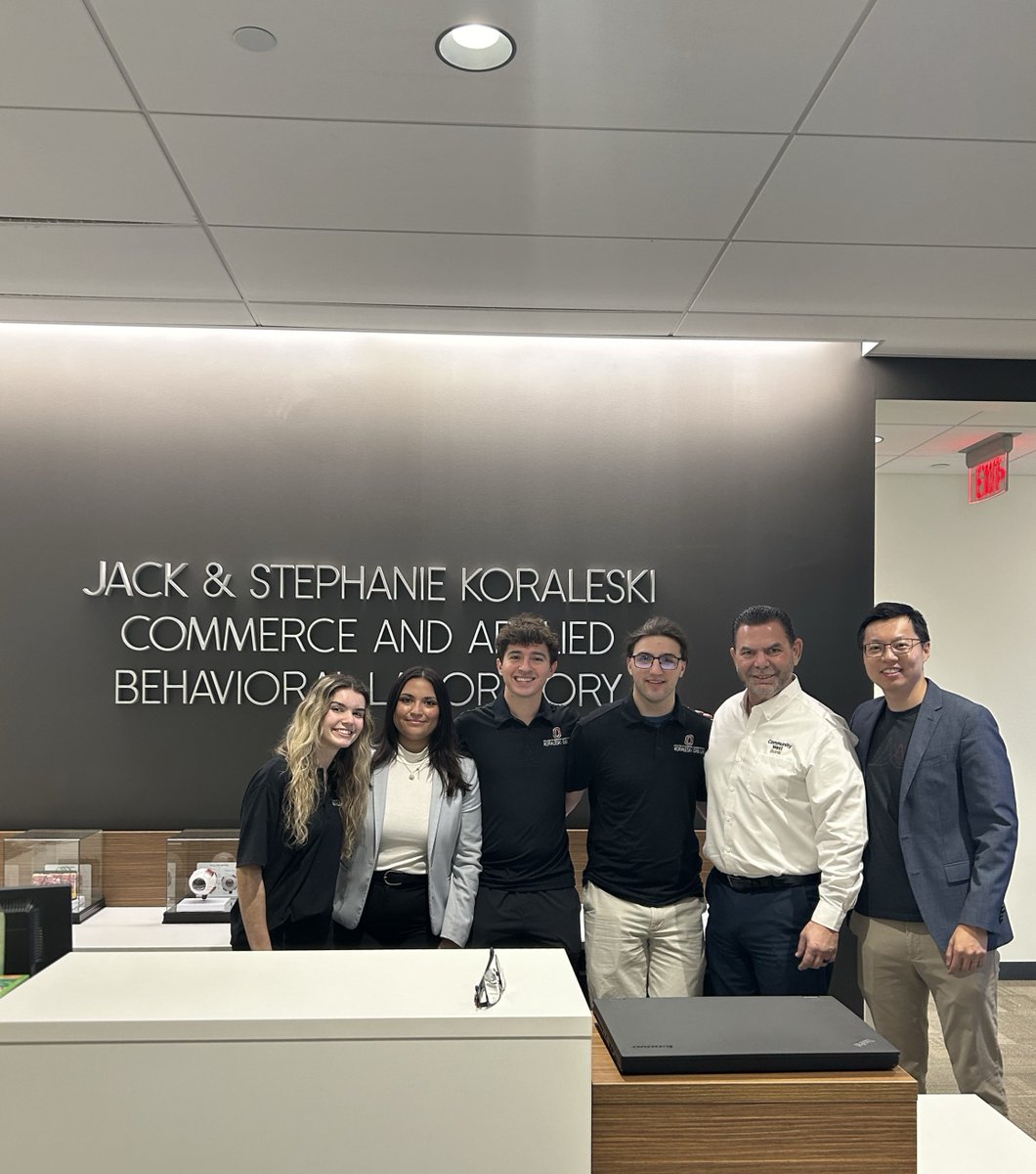 The CAB Lab is grateful for the opportunity to have hosted Ken Ramos, Executive Vice President of Community West Bank for a tour of the lab space. #unocba #businessresearch