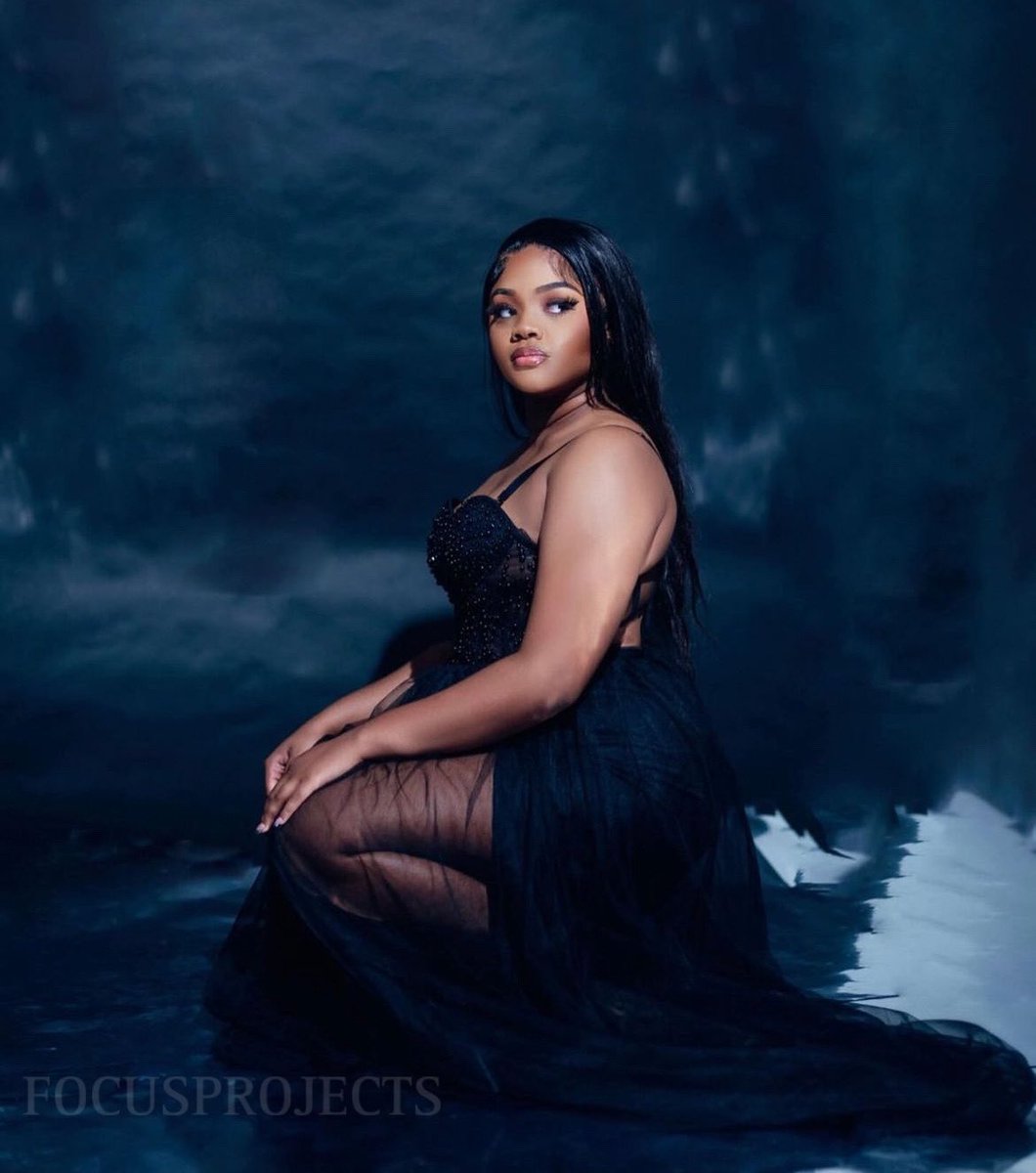 DevsPhotograph2's tweet image. I call this project “Tidal Wave” 🌊🐬🏝️🛟 #explore #focusprojects #photographer #model