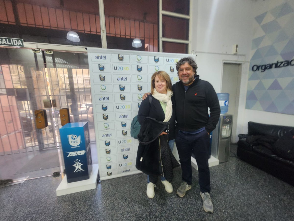 Días pasados Presidente y Secretaria del club firmaron el convenio del Fideicomiso otorgado por <a href="/OFIUruguay/">OFI</a>  para la renovación total de la iluminación con sistema LED en nuestro escenario deportivo. 
Un gran paso para nuestra institución que apuesta al deporte de la ciudad🇳🇬.