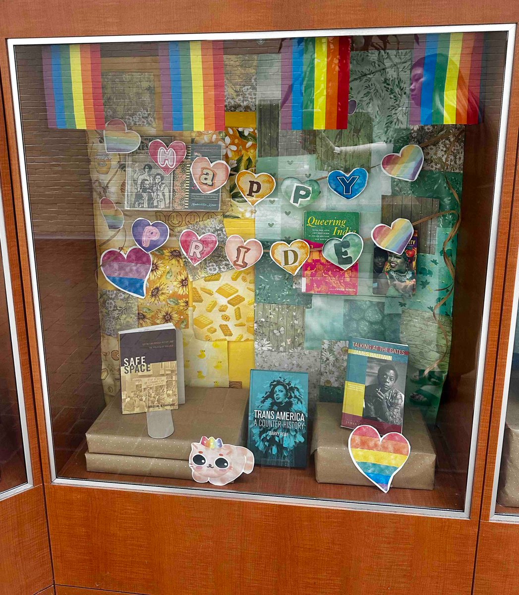 sbulibraries's tweet photo. Have you stopped by the Melville Galleria this week? We celebrate the LGBTQ+ community with this book display. Reading stories and learning about all perspectives is important for inclusion and visibility. These items are available to be checked out #SBULibraries #Pride https://t.co/Q2947NjyKE