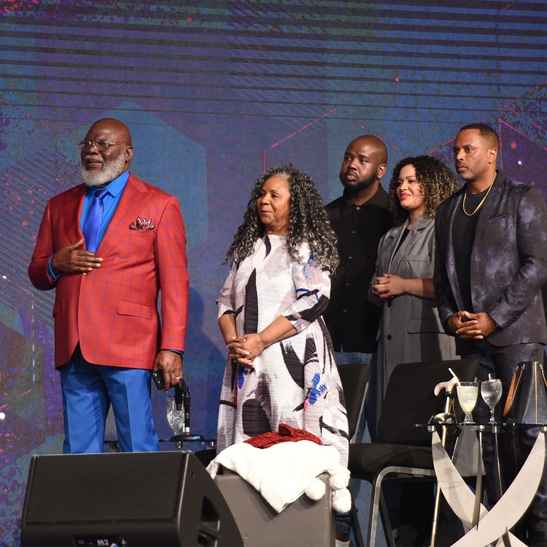 FirstLadyJakes's tweet photo. Sunday, Pastor @SJakesRoberts delivered a powerful message where she mentioned breaking free from mental routines. Don't be afraid to change your thoughts and renew your mind —that’s how you realign with your purpose! ❤️
Stream #ProtectYourEdge on https://t.co/b1NN4Kbx5q https://t.co/wtXpAYmOqZ