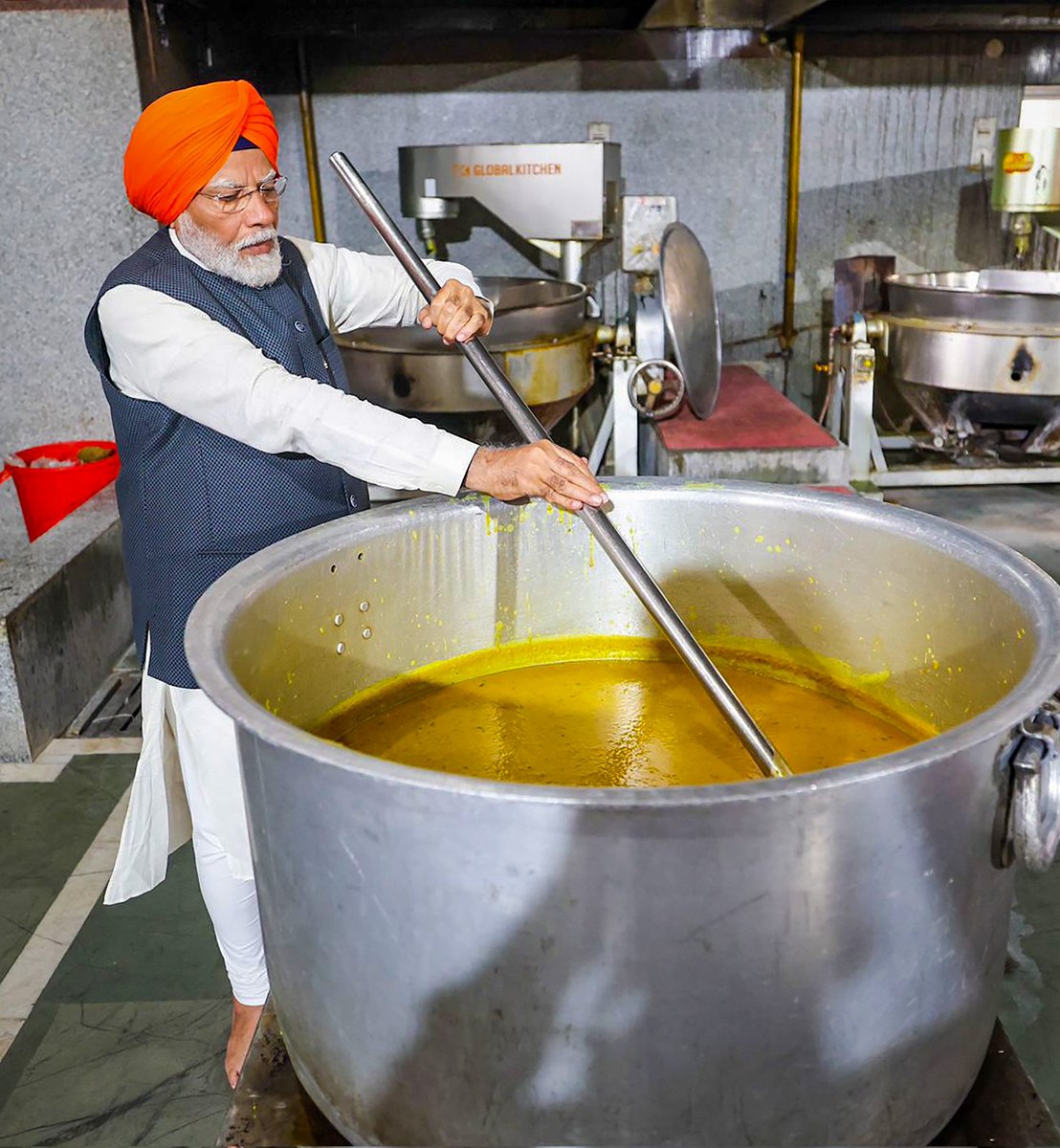 Times4India's tweet photo. @mrsinha Just do langar and chill bro. Not everyone is a spineless cvck. https://t.co/DyA6mhhzt9