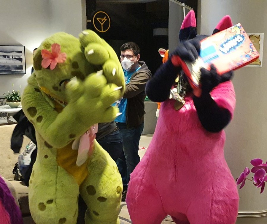AvocadoSnek's tweet photo. Happy birthday to my suit sister, @Rabbitasaur! https://t.co/yhpDsMjE3Y