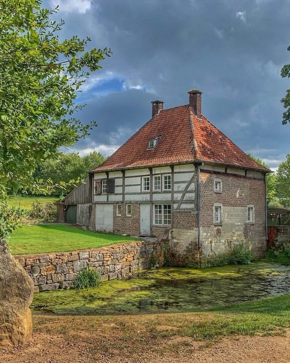 Nog net in Schinnen, op de grens met Sweikhuizen
📸: sannavandekapelhof - Instagram