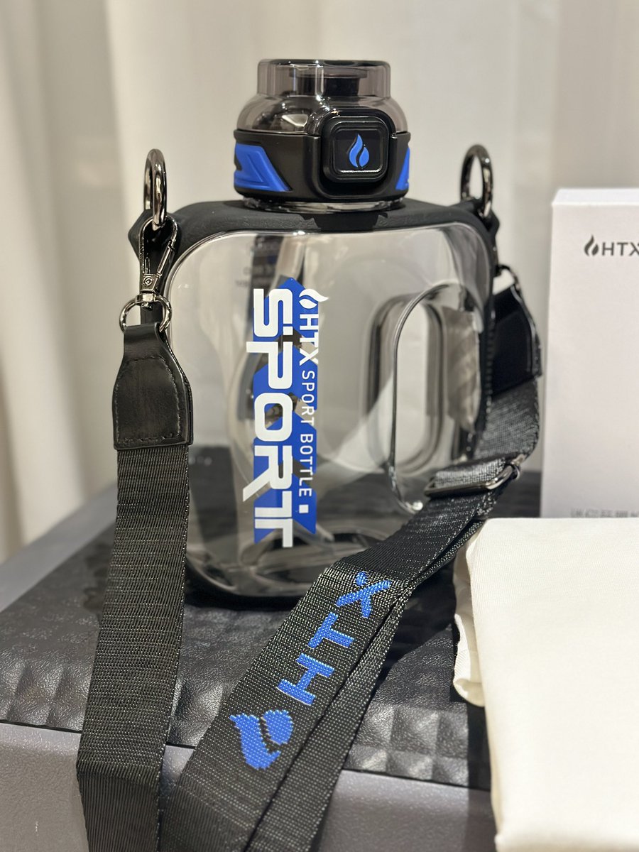 感谢<a href="/HTX_Global/">HTX</a> <a href="/qingyang007/">清扬</a> <a href="/sunyuchentron/">孙宇晨（去过太空版）🧑‍🚀</a> 送的端午节礼物！#火币端午摄影大赛

我决定明天喊我的健身教练，给这份HTX周边来一组美美的照片！

抽一位粉丝送出一份HTX端午节礼盒（如图所示）关注<a href="/pandaBA007/">区块国宝🐼</a> <a href="/HTX_Global/">HTX</a> <a href="/qingyang007/">清扬</a> 

转+❤️<a href="/2/">A 2-loop</a>位好友，⏰48H