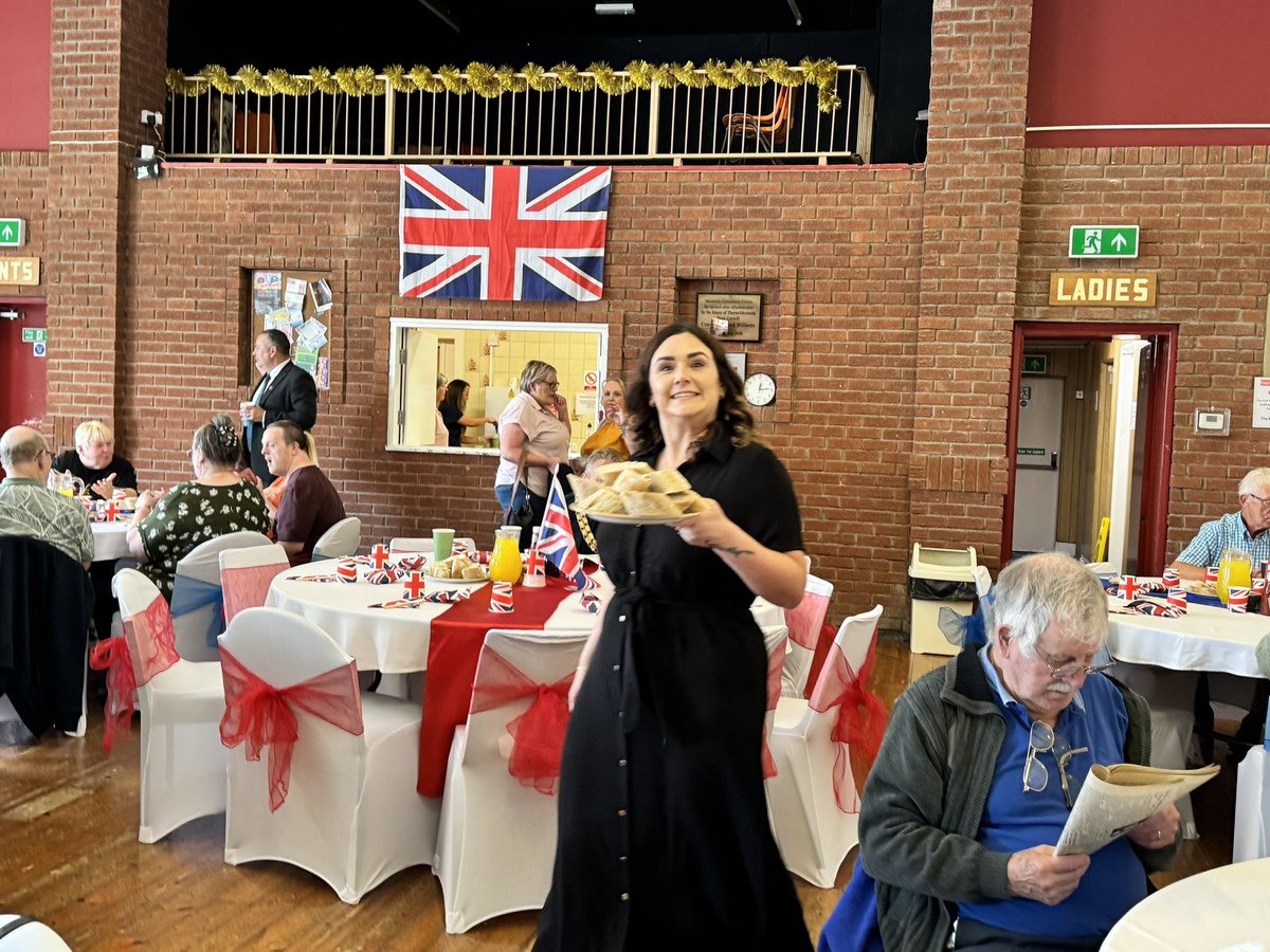 Thank you to everyone glad you've all had a great time. Don't forget the church for 5.30 to hear about our local veterans followed by the church bells and then the beacon lighting in Thorne Memorial Park at 8 pm