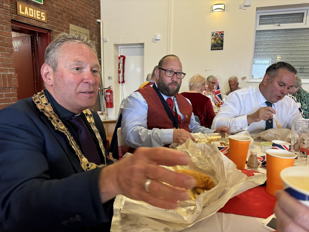 ThorneLabour's tweet photo. Thank you to everyone glad you've all had a great time. Don't forget the church for 5.30 to hear about our local veterans followed by the church bells and then the beacon lighting in Thorne Memorial Park at 8 pm https://t.co/G4lL6qhNOR