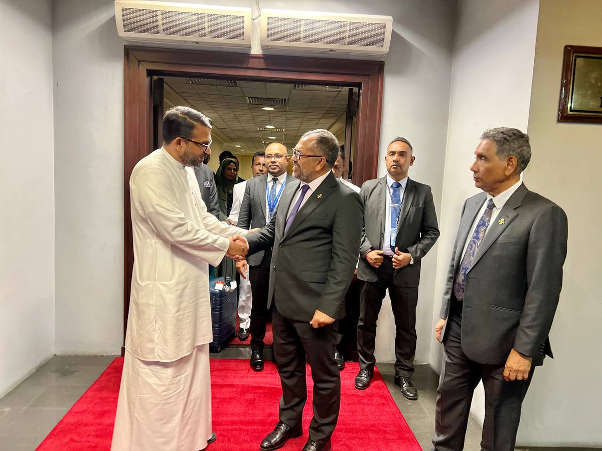 Departing Sri Lanka after a very productive visit. 

I thank <a href="/alisabrypc/">M U M Ali Sabry</a> and the leadership of <a href="/SriLanka/">Sri Lanka</a> for the special consideration that is always accorded to the Maldivian people. 

I am confident that the long-standing bonds of friendship and cooperation between #Maldives