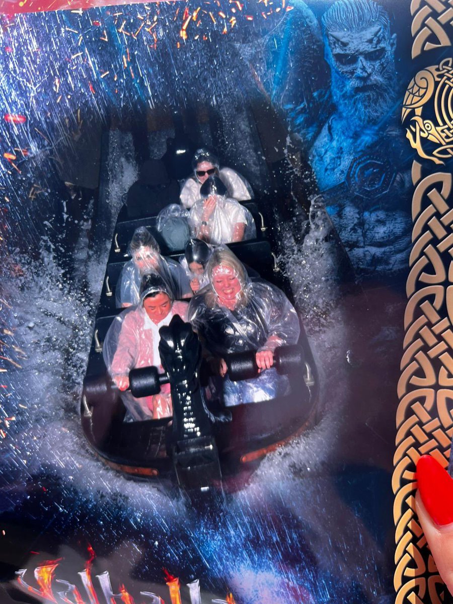 Team Blackpool are on the road back after an amazing day 🎢☀️🎉 <a href="/JohnstoneHighSc/">Johnstone H.S.</a>