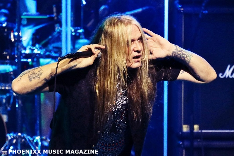 PhoenixxMusicc's tweet photo. Exceptional bands @sebastianbach and @ClasslessActLA rocked TF out of @StAndrewsHall in Detroit on Tuesday night!
Please follow the link for a show review and photos from their sets 🎸🤘
📸 : Rune Cuthrell

https://t.co/u9Lko8qm5o

#sebastianbach #classlessact #concert #review https://t.co/G4lVbsSgH7