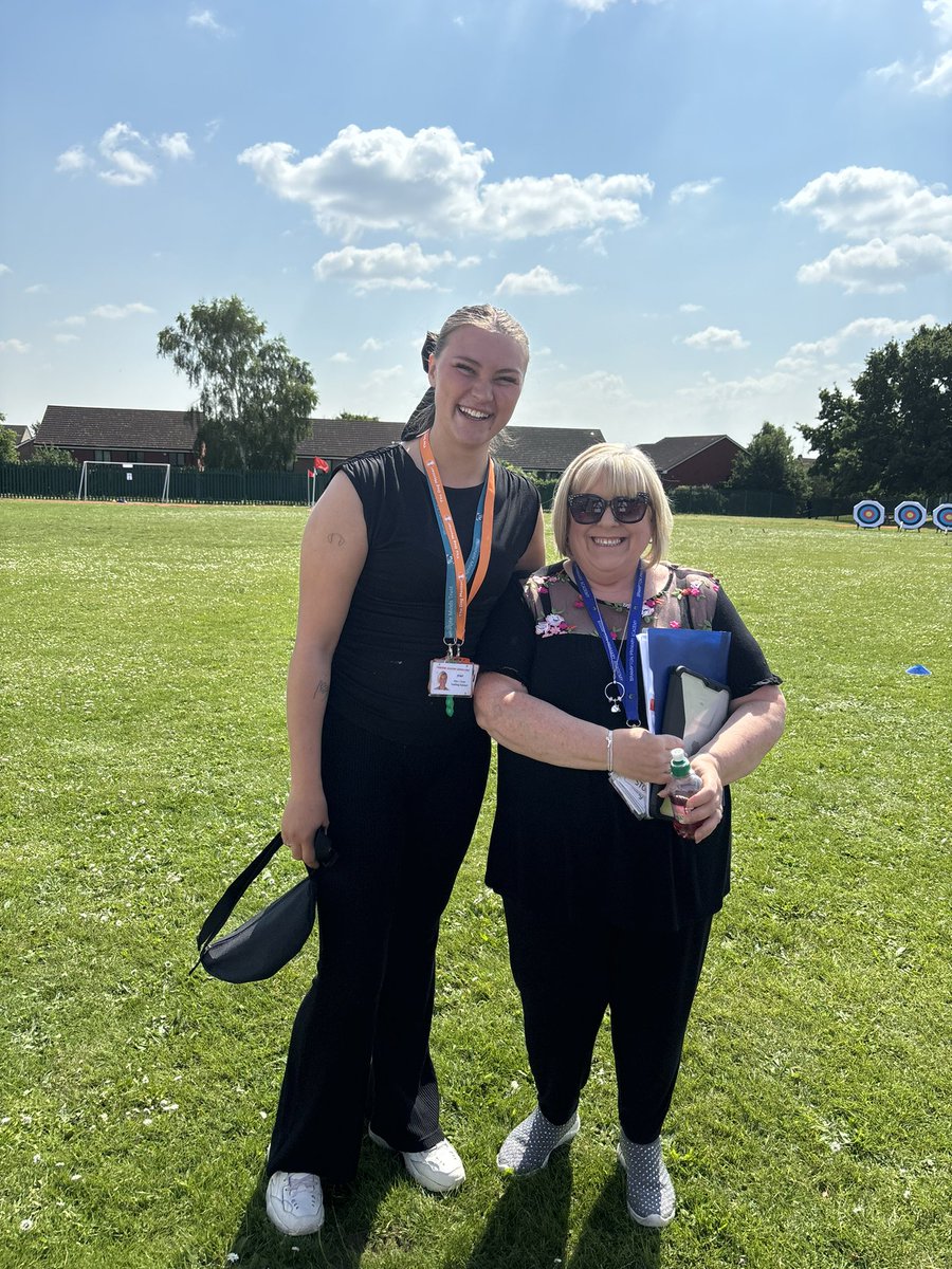 MissTaylor___'s tweet photo. Paralympic Games at @ourFABschool and what a FAB day it was! And to make it even more special I got to see my teacher from primary school💙 
A huge thank you to @AmanSenco for organising! https://t.co/5953znI6h0