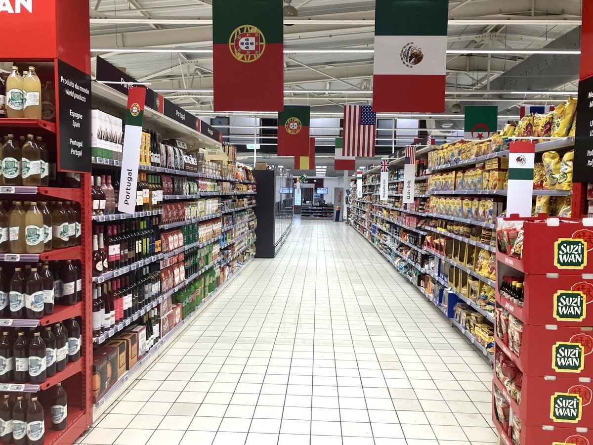 GmurHelen's tweet photo. When it’s #raining in #Geneva #Switzerland #drive to #Ferney-Voltaire #France #International #bargain #food #shopping #British and #Indian #goodies 😎🤩
Less than 1/2 hour drive from #Carouge 🇨🇭 https://t.co/c0Po4J8BMT