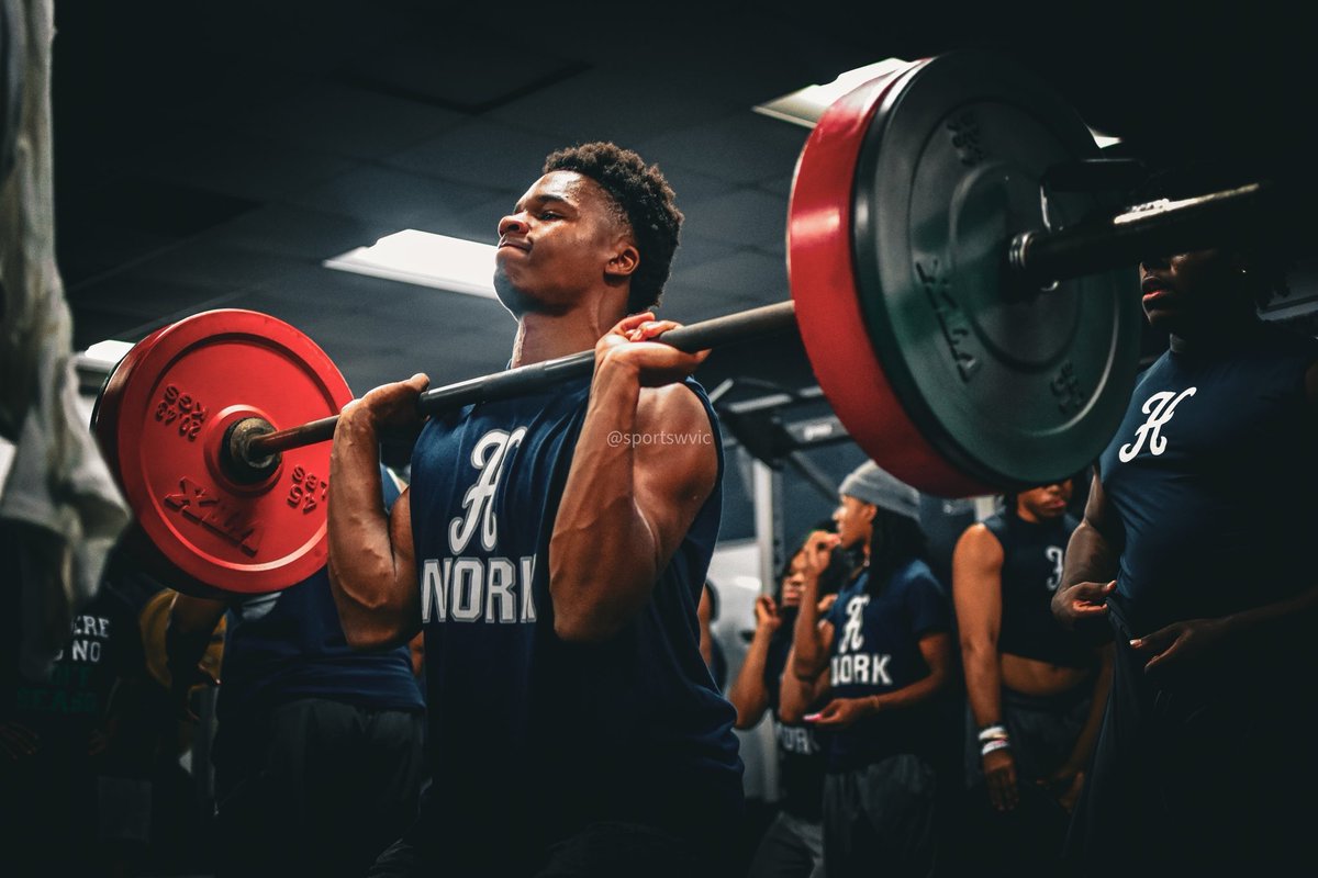 We lift weights #seniorszn#lastride