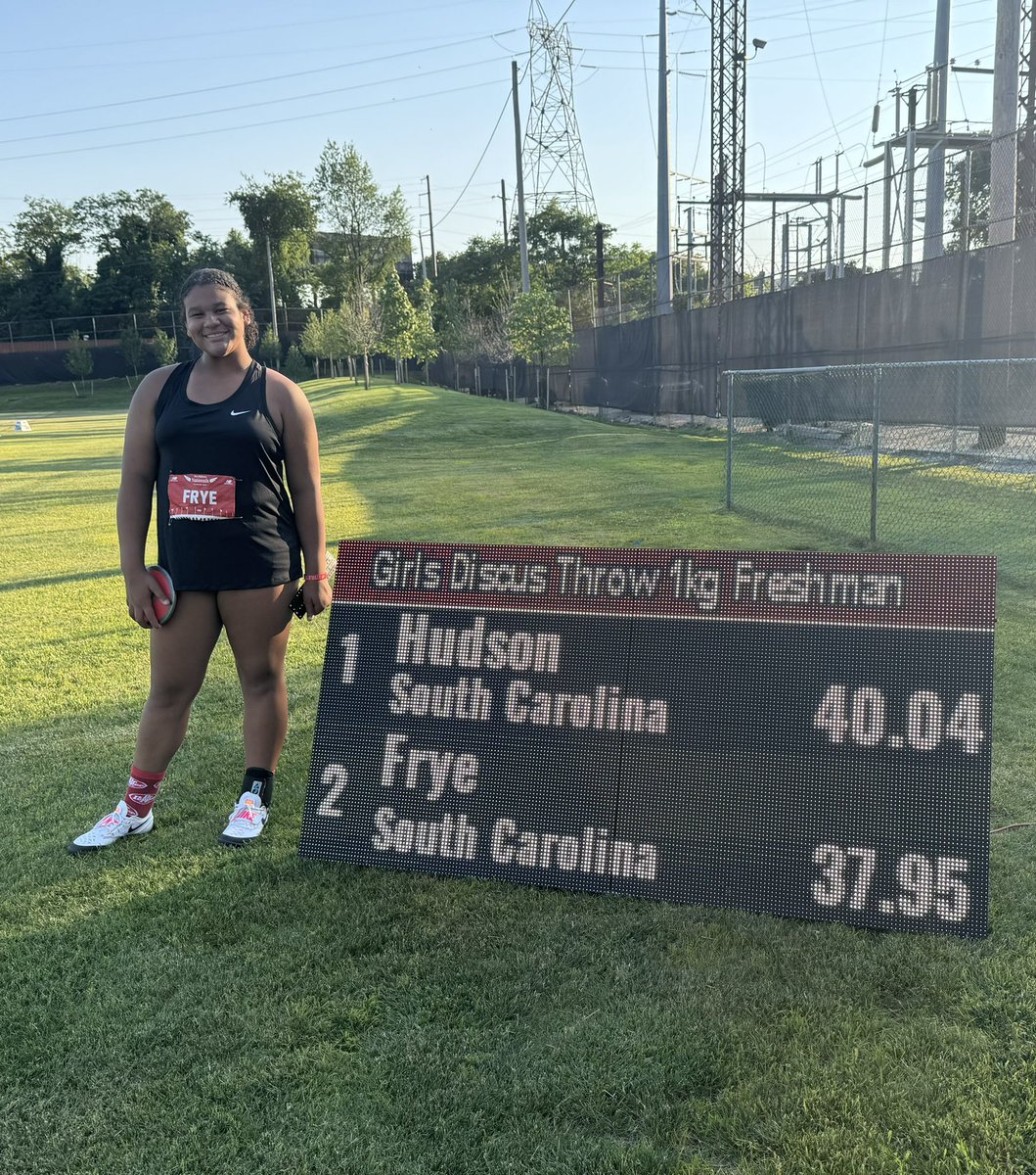 CoachGambrell14's tweet photo. Keira Frye of Batesburg-Leesville achieved a new personal best of 124'6 in the freshman discus, earning her the title of NATIONAL runner-up! #NBNO https://t.co/vsBEd6qadN
