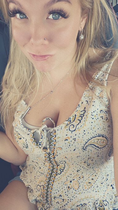 Just a naughty mom here 😉 #fyp #milf #naughty #baddie https://t.co/Na8iadkXRt<a href="/tag/fyp"class="tags">#fyp</a><a href="/tag/milf"class="tags">#milf</a><a href="/tag/naughty"class="tags">#naughty</a><a href="/tag/baddie"class="tags"><span>#baddie</span></a>
